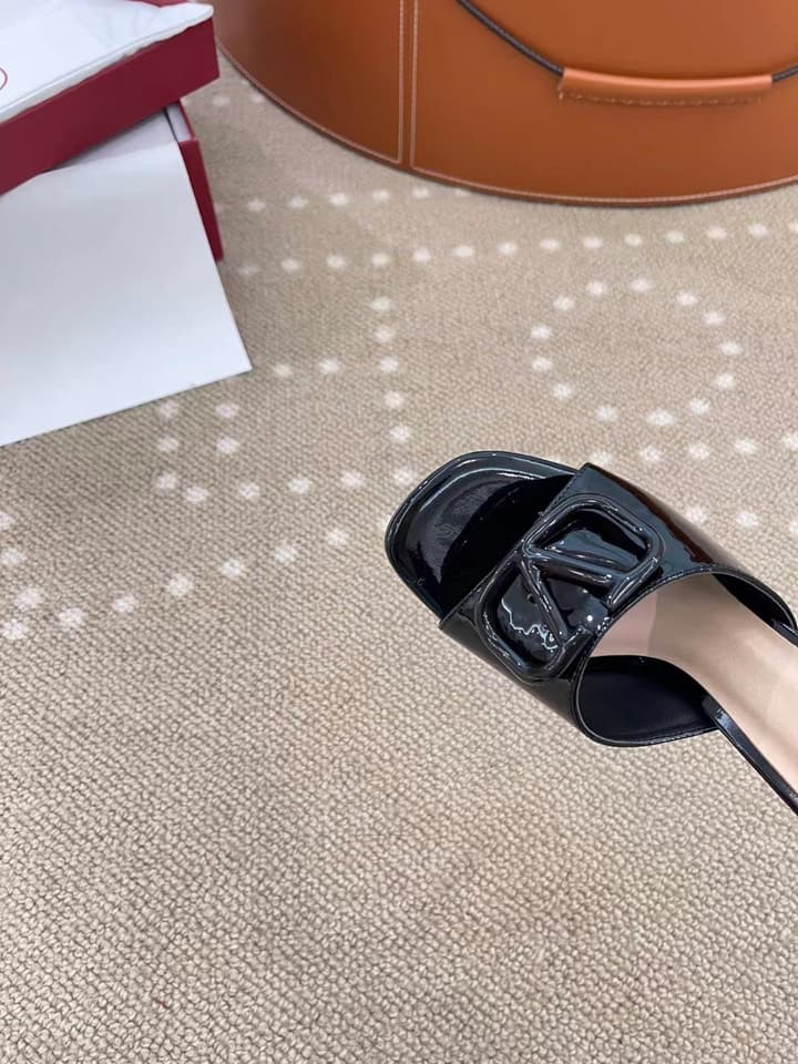 Valentino VLogo Patent Leather Heeled Mules in Burgundy Red