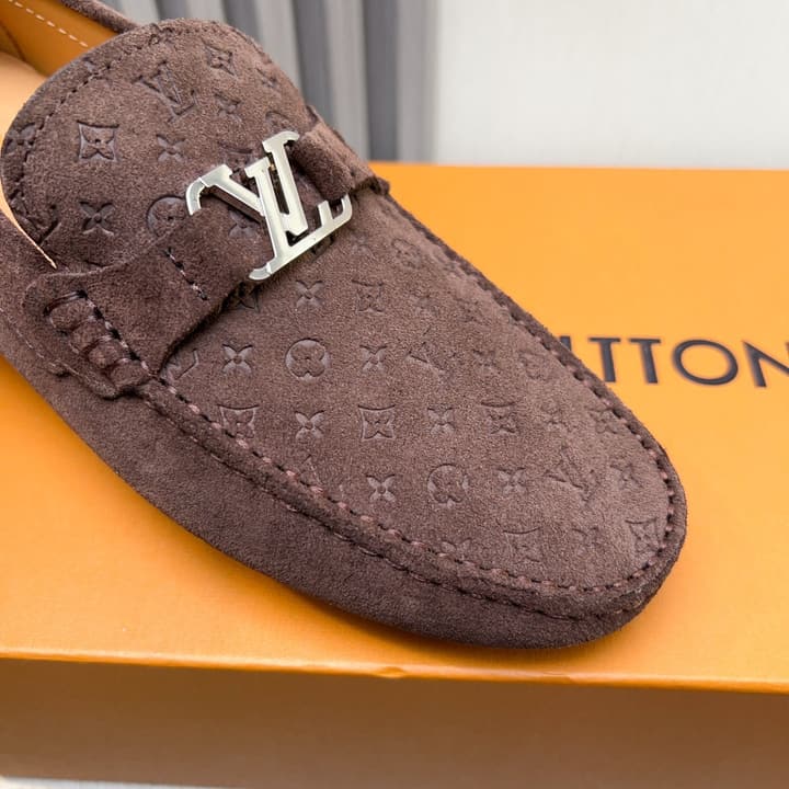Louis Vuitton Pebbled Leather Driving Shoes in Black Textured Leather