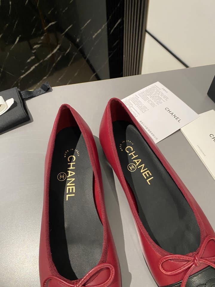 Chanel Classic Ballet Flats in Shiny Black