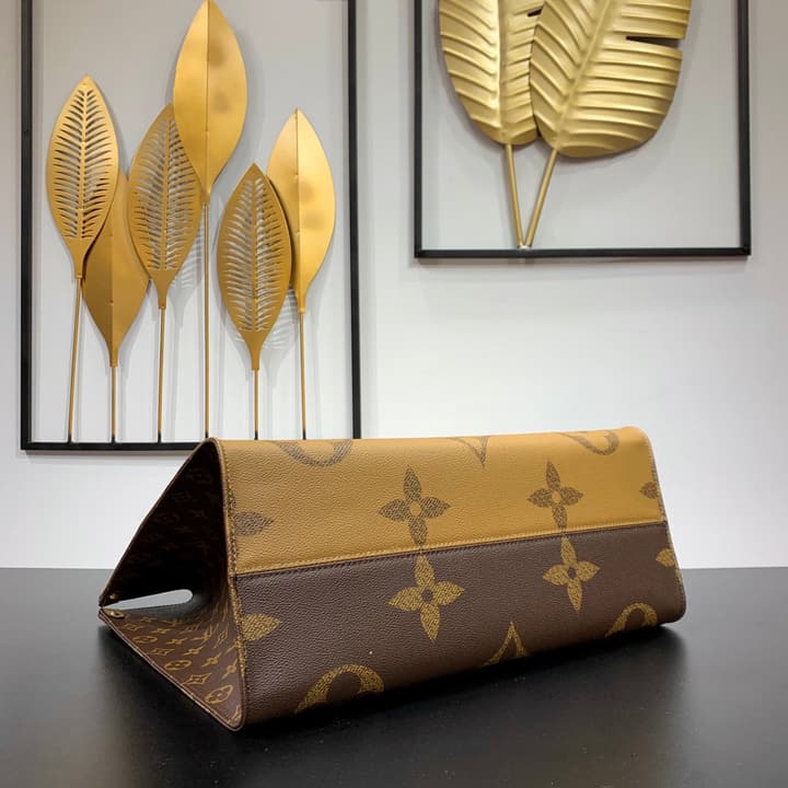 Louis Vuitton Onthego Monogram Giant Tote Bag in Monogram Giant Brown/tan
