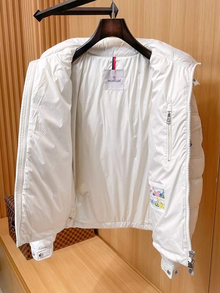 Moncler Structural Tailored Down Jacket – 2025 Collection in Diamond Quilted Black