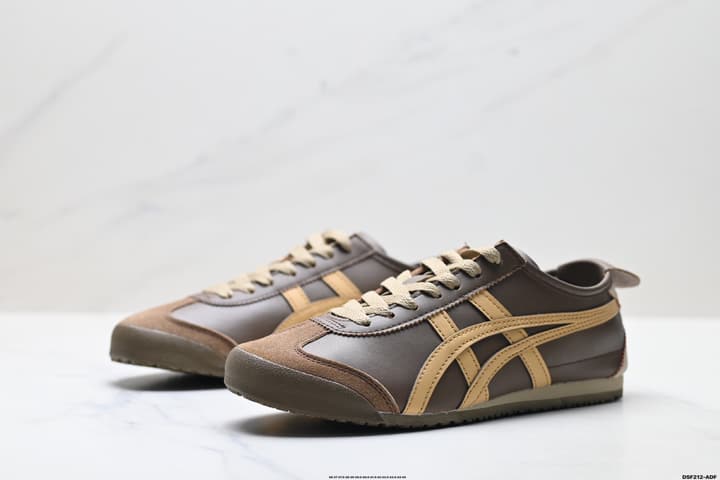 Onitsuka Tiger Mexico 66 NIPPON MADE Sneakers in Black With Pink Stripes