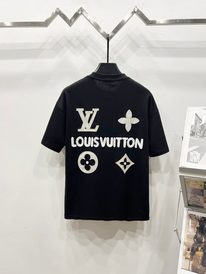 Louis Vuitton Monogram Logo Patch T-Shirt – 25SS in Black