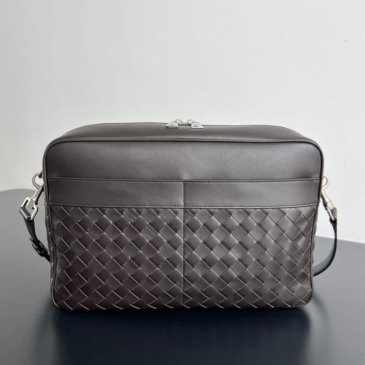 Bottega Veneta Double Pocket Camera Bag 843857 – New Collection in Black