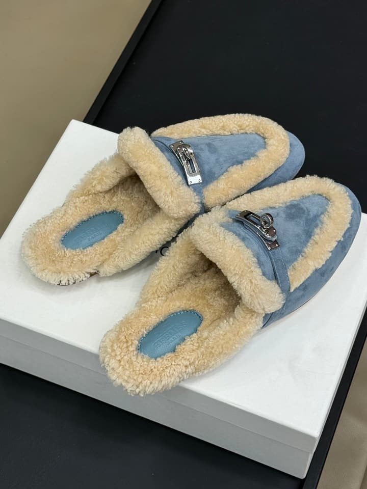 Hermès H Kelly Classic Mule Slippers – 24FW