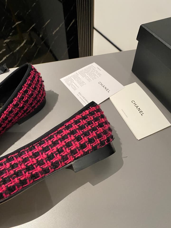 Chanel Classic Ballet Flats in Shiny Black