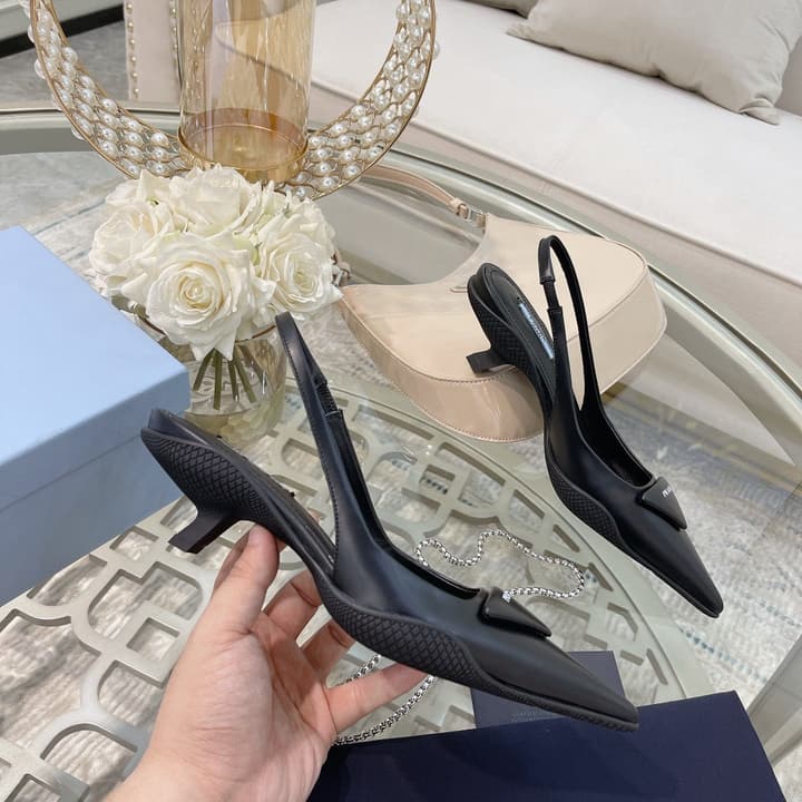Prada Patent Leather Slingback Heels – Spring/Summer Collection – 2022 in Gold