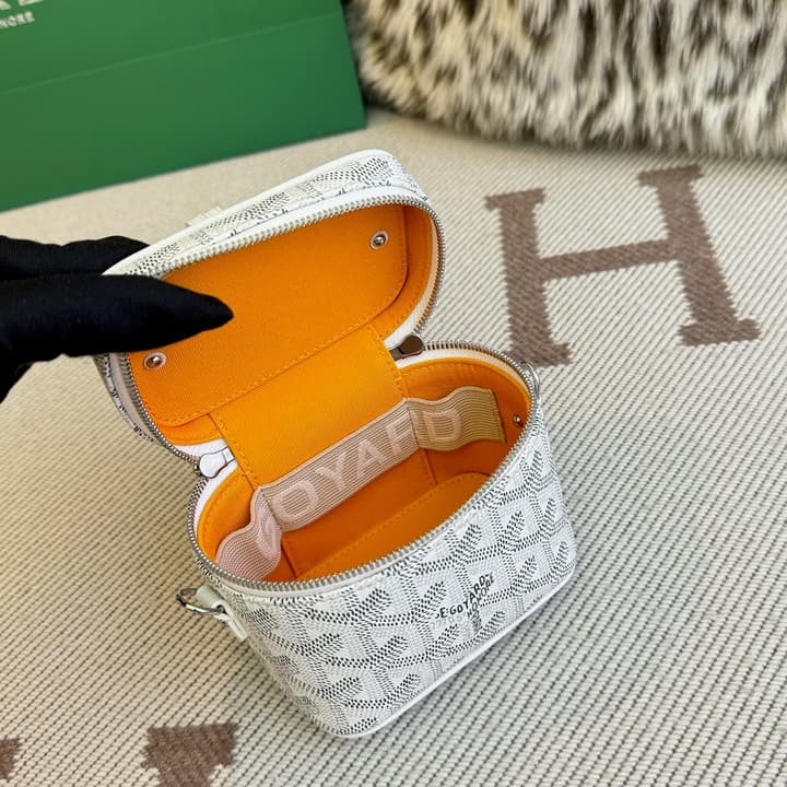 Goyard Muse Vanity Ultra Mini Cosmetic Bag in Blue