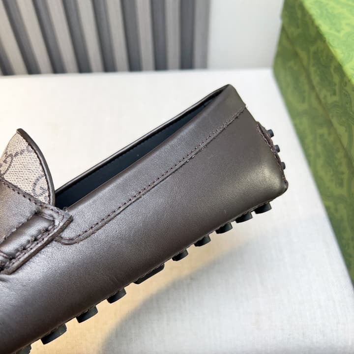 Gucci Premium Leather Loafers in Black Embossed Leather