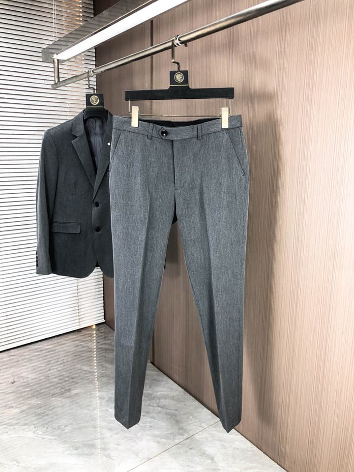 Louis Vuitton Men's Slim Fit Blend Suit Set – Autumn/Winter Collection in Dark Gray