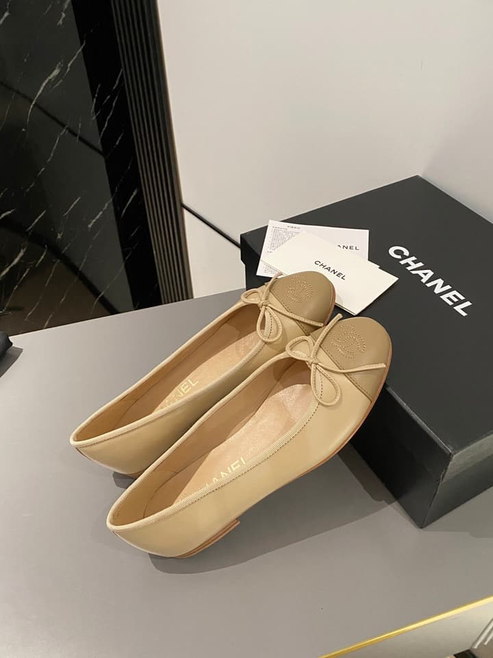 Chanel Classic Ballet Flats in Shiny Black