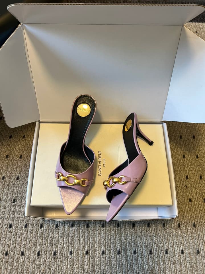 Saint Laurent Chain Pointed-Toe Heeled Mules – 26SS in Beige