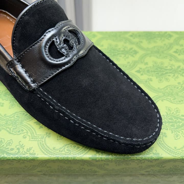 Gucci Premium Leather Loafers in Black Embossed Leather