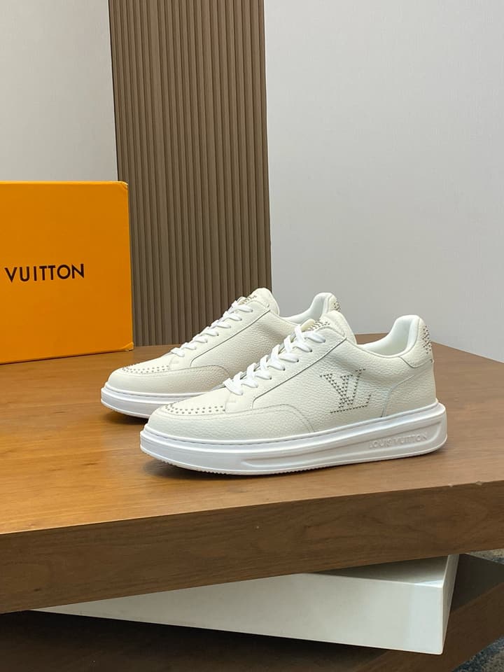 Louis Vuitton Calfskin Breathable Loafers in Black