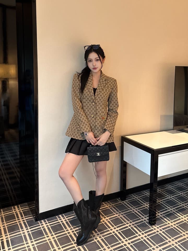 Gucci Lapel Jacquard Blazer in Black Jacquard