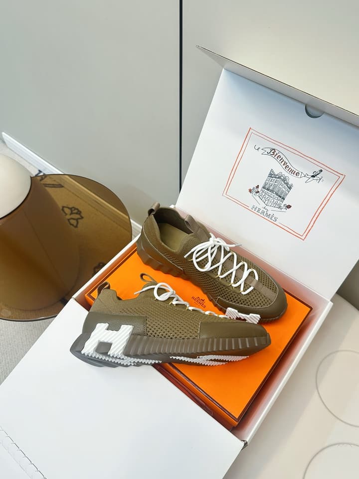 Hermes Classic Couple's Casual Sneakers in Light Beige