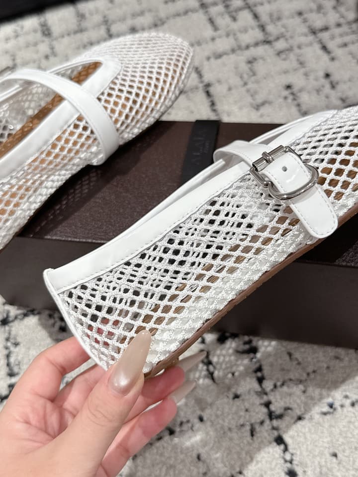 Alaïa Flat Mesh Ballet Flats – 25SS in Golden Beige Mesh
