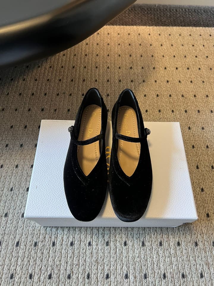 Dior Flat Mary Jane Shoes – 25SS in Black Patent Leather