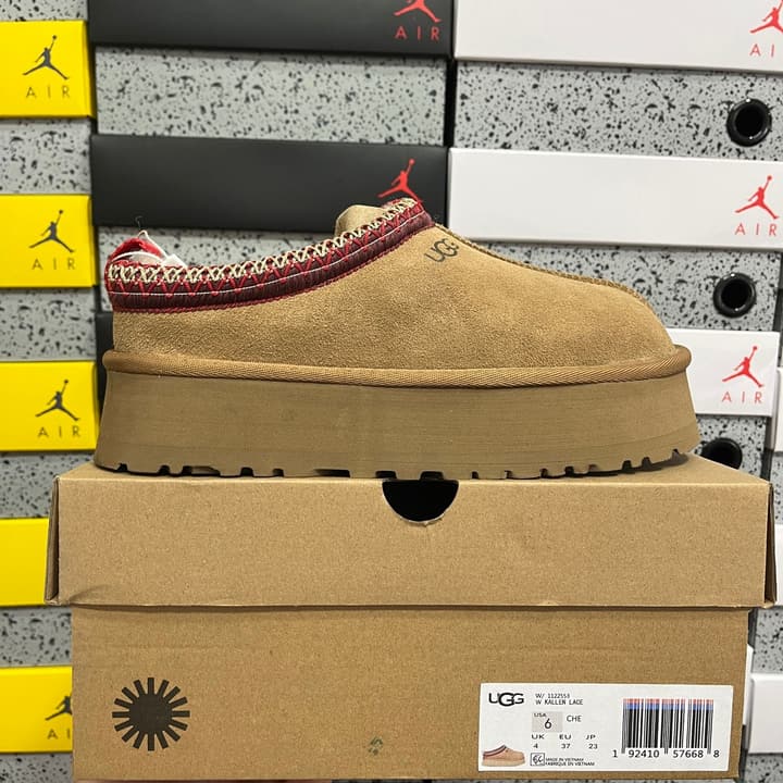 UGG Thick-Soled Low-Cut Fur Snow Boots in Olive Suede Patterned Trim