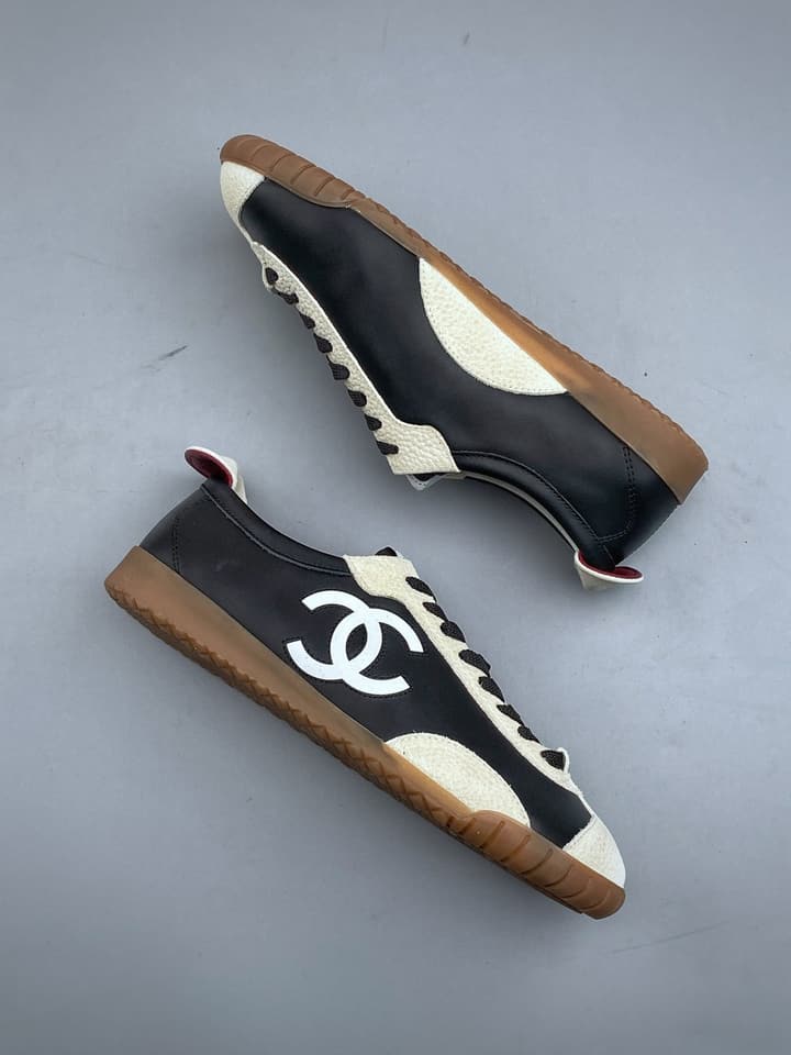 Chanel Panda German Training Sneakers – 2026 Spring/Summer Collection – 26P in Tan And White