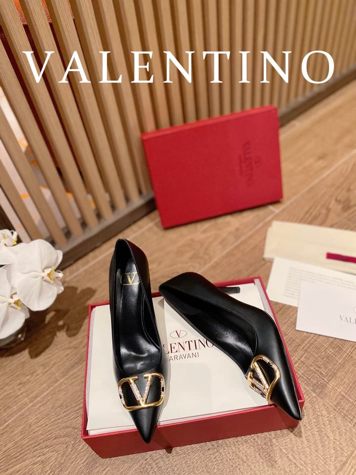 Valentino VLogo Signature Crystal Pumps – 2022 Collection in Black Patent Leather