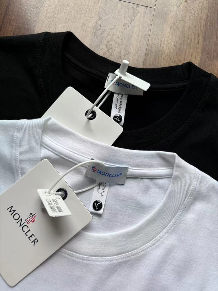 Moncler Men's Classic Cotton Long Sleeve T-Shirt in Navy Blue