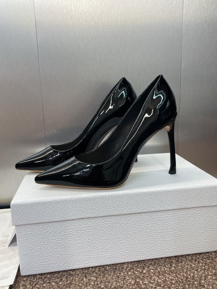 Dior CD Logo Pointed Toe Pumps – 2025 Spring/Summer Haute Couture Collection in Shiny Black Flat