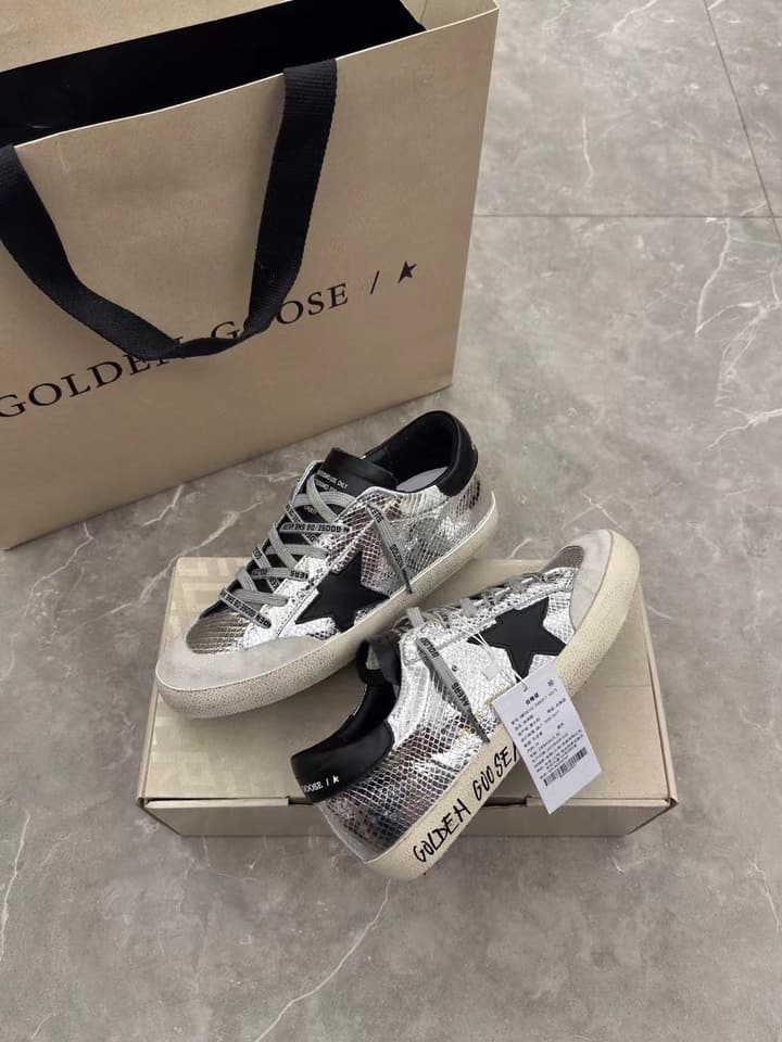 Golden Goose Superstar Sneakers – 2024 New Collection in Silver Checkered With Black Star