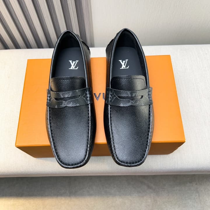 Louis Vuitton Pebbled Leather Driving Shoes in Black Textured Leather