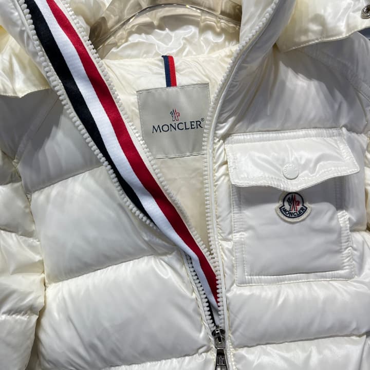 Moncler High Quality Kids Detachable Hooded Puffer Jacket – 25FW – Kids Collection in Glossy Black Down Jacket