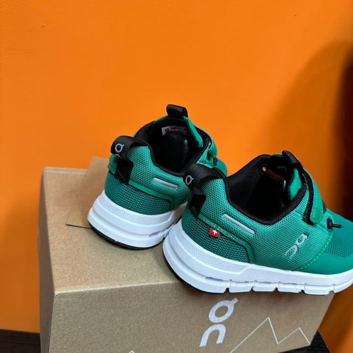 On Kids Running Sneakers – Kids Collection in Black