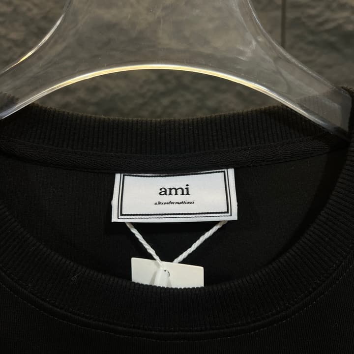 AMI Paris Heart Logo Embroidered Crewneck Sweatshirt – 25SS in Black