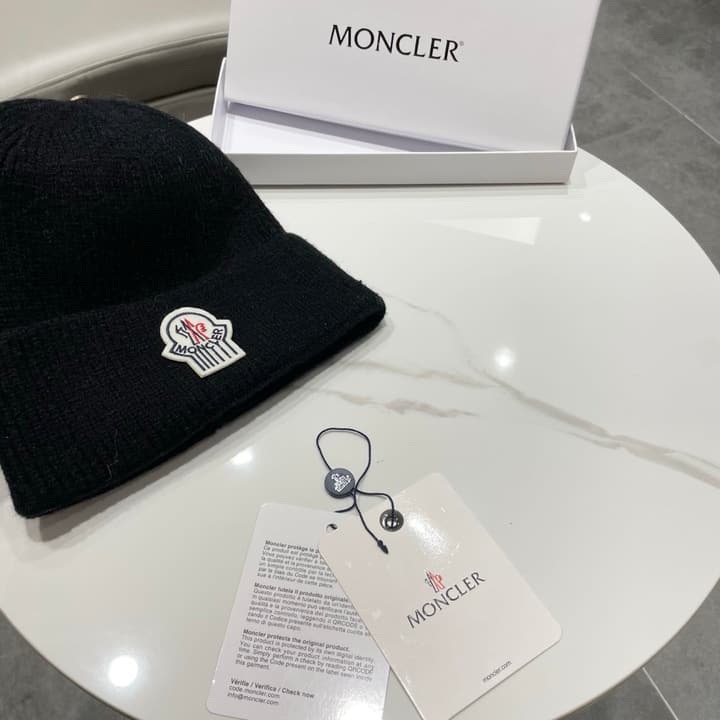 Moncler Knitted Beanie Hat in Classic Black