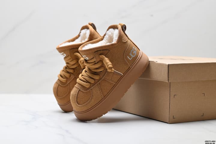 UGG Kids Leather Snow Boots – Kids Collection in Dark Chestnut Brown