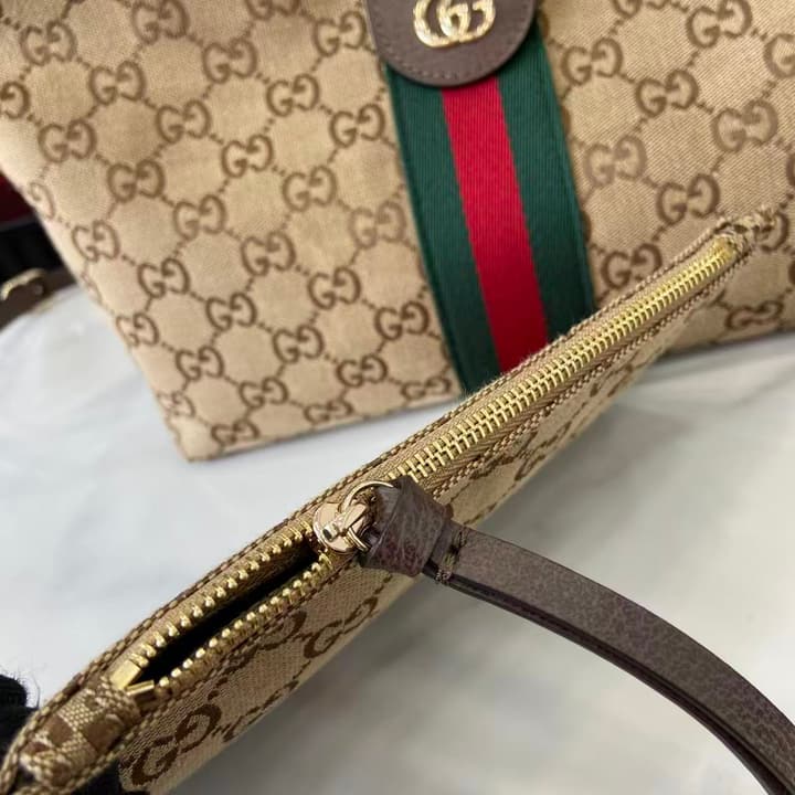 Gucci Giglio Small GG Canvas Tote Bag – 2026 Early Spring Collection in Beige And Dark Brown GG Canvas