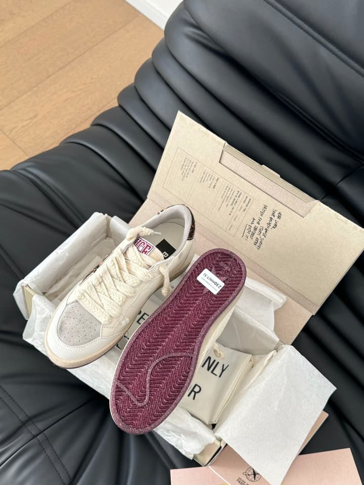 Golden Goose Graffiti Distressed Sneakers – 2024 Collection in Off-white Grey