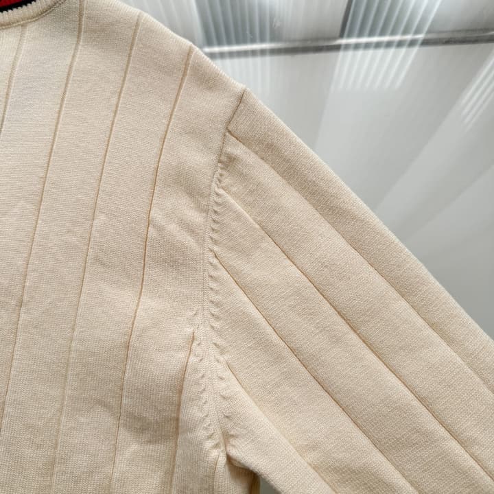 Gucci V-Neck Italian Knit Sweater in Apricot