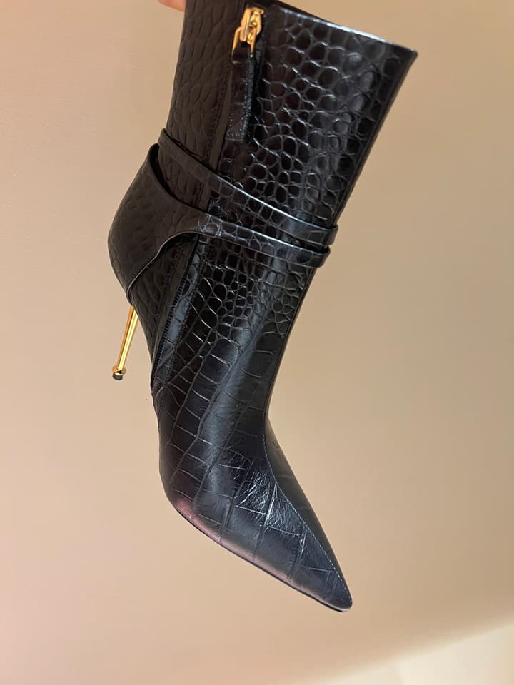 Tom Ford Luxury Metal Heel Ankle Boots in Black Leather