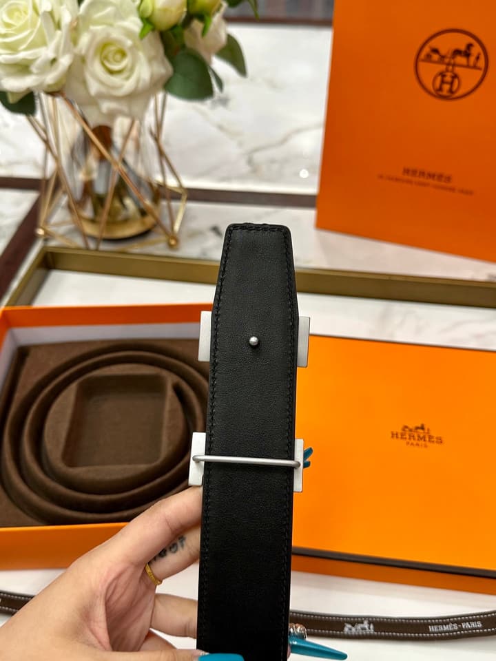 Hermès Textured Leather Belt in Brown Textured Leather With Silver Buckle