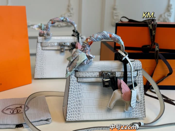 Hermès Crocodile Embossed Silver Kelly Bag