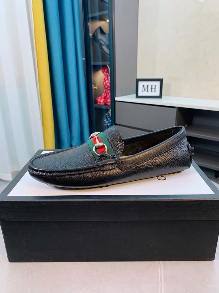 Gucci Men's Embossed Leather Driving Shoes in Brown Leather Loafer