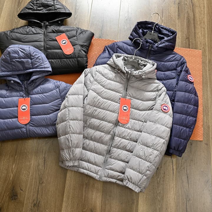 Canada Goose Detachable Hood Puffer Jacket – 25FW in Classic Black