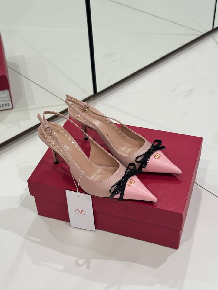 Valentino Bow-Detail High Heels in Black With White Bow