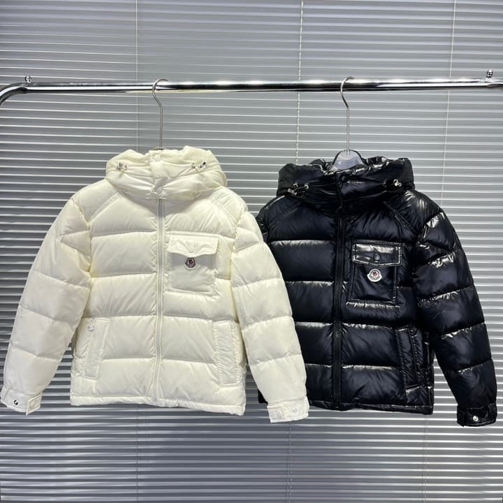 Moncler High Quality Kids Detachable Hooded Puffer Jacket – 25FW – Kids Collection in Glossy Black Down Jacket