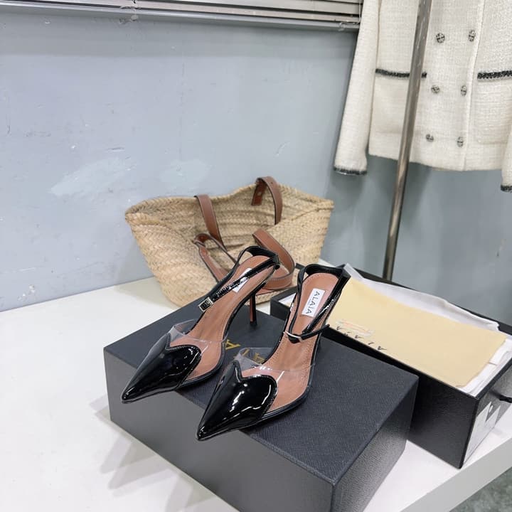 Alaïa Heart PVC Pointed Toe Slingback Mules – Spring/Summer Collection – 25SS in Black Patent Toe