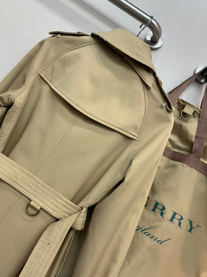 Burberry Waterloo Ladies' Long Trench Coat – 2024 Basic Style