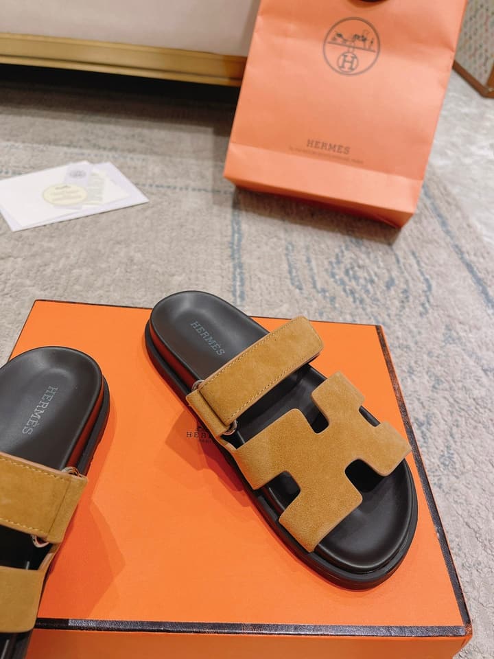 Hermès Chypre Calfskin Slides – 2023SS in Denim Blue