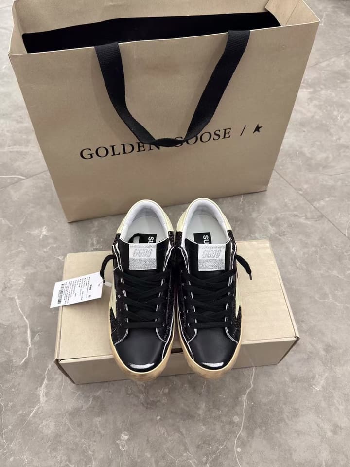 Golden Goose Superstar Distressed Sneakers – 2024 New Style in Black Suede With White Star