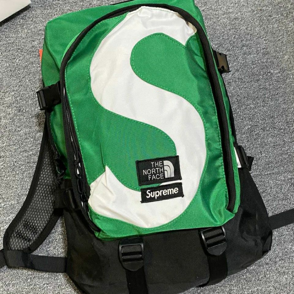 Supreme x The North Face Reflective Backpack – 20FW