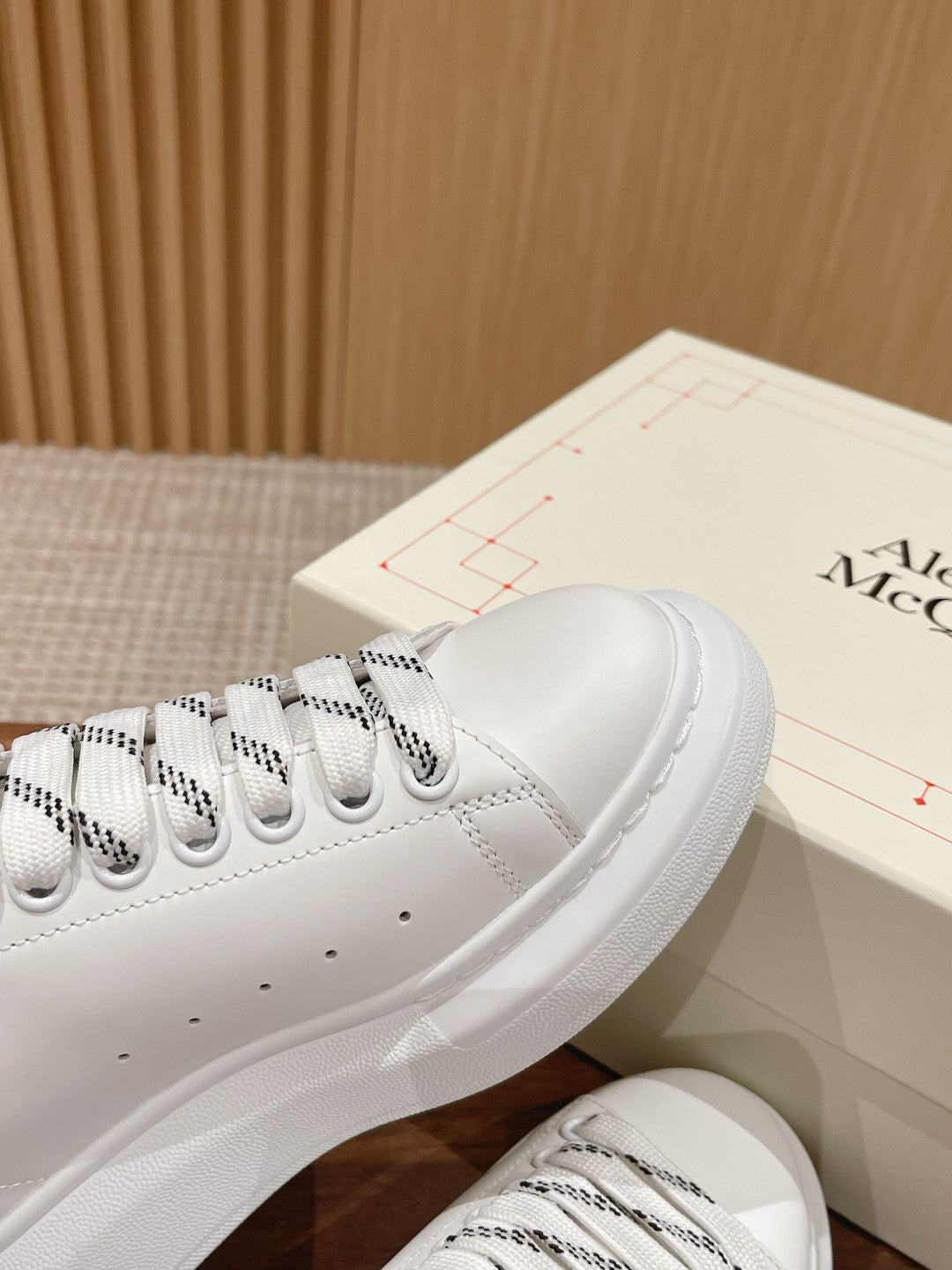 Alexander McQueen Classic Versatile White Sneakers